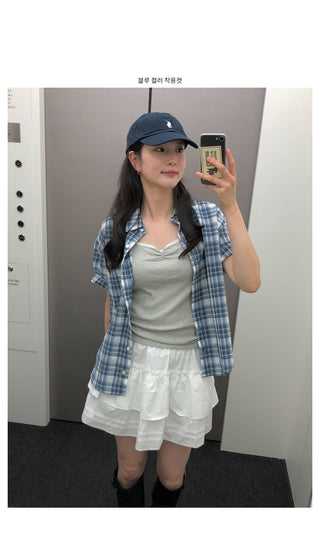 Short-sleeved checkered shirt