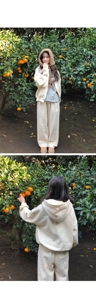 (2 colors) Fleece-lined hooded zip-up jacket with lettering