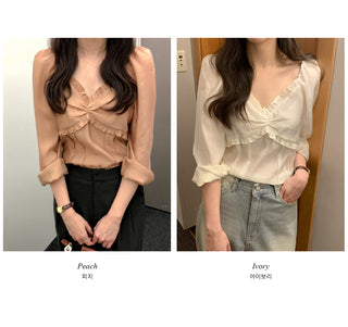 (4 colors) Frilled and pleated blouse