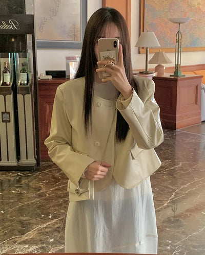 Round leather jacket