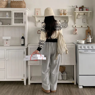 Loose-fit Nordic color short knit cardigan