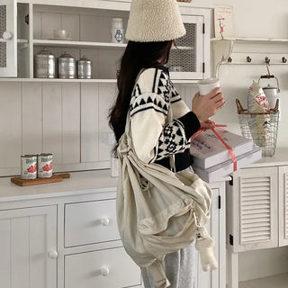 Loose-fit Nordic color short knit cardigan