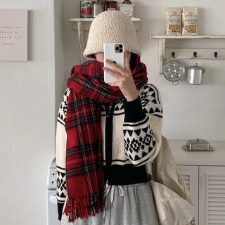 Loose-fit Nordic color short knit cardigan