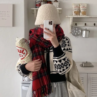 Loose-fit Nordic color short knit cardigan
