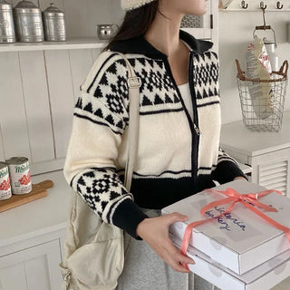 Loose-fit Nordic color short knit cardigan