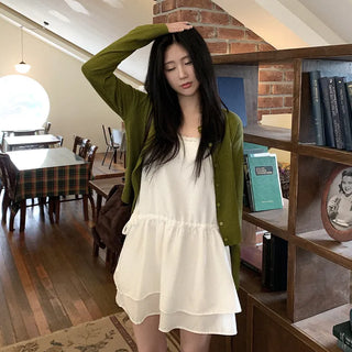 Slim round neck knit cardigan