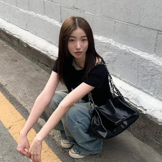 One-off shoulder layered T-shirt
