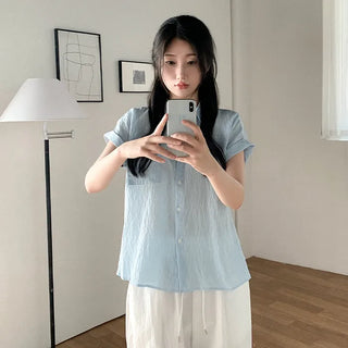 Non-sticky, cool-feeling summer short-sleeved roll-up shirt/blouse
