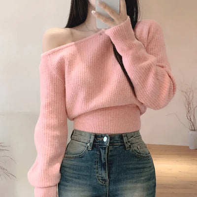 Asymmetrical off-shoulder cropped knit