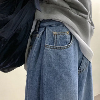 Wide-leg pleated denim pants