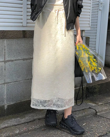 Daytime lace skirt