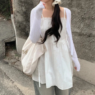 Lace ribbon shirred sleeveless blouse