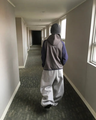 (4 colors) Striped zip-up hoodie