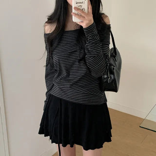 Striped Border Off-Shoulder Button T-Shirt