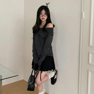 Striped Border Off-Shoulder Button T-Shirt