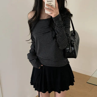 Striped Border Off-Shoulder Button T-Shirt