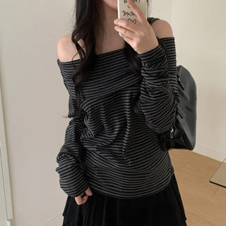 Striped Border Off-Shoulder Button T-Shirt