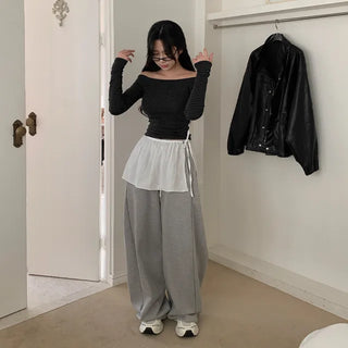 Off-shoulder striped slim T-shirt