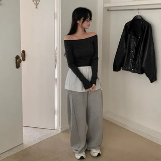 Off-shoulder striped slim T-shirt