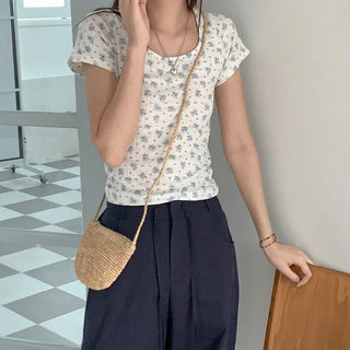 Ribbed Flower U-Neck T-Shirt