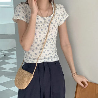 Ribbed Flower U-Neck T-Shirt