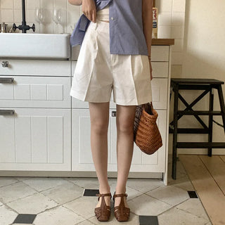 Cotton pleated shorts