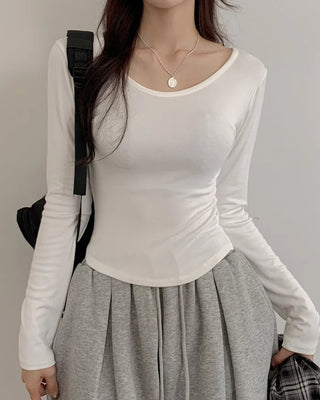 U-neck slim long-sleeved T-shirt