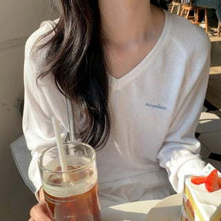 Loose-fitting long-sleeved knit