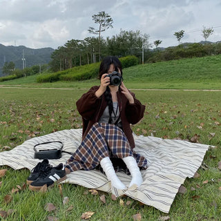 High-waisted elastic long flared check skirt