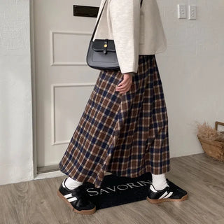 High-waisted elastic long flared check skirt