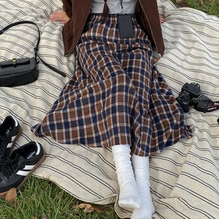 High-waisted elastic long flared check skirt