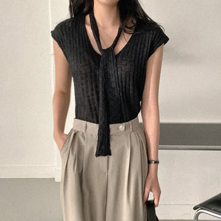Tie-set knit sleeveless top
