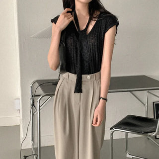 Tie-set knit sleeveless top