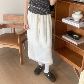 Checked embossed long skirt