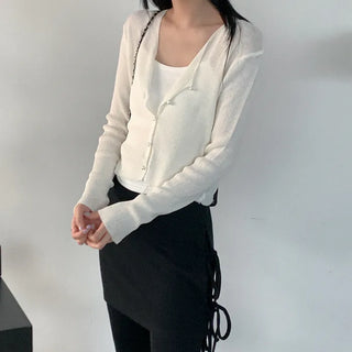 V-neck ribbed cropped cardigan