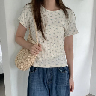 Flower eyelet punched short-sleeved T-shirt