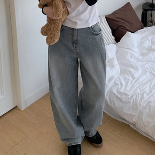 Pleated wide-leg denim pants