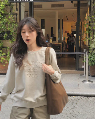 Pigment-washed sweatshirt