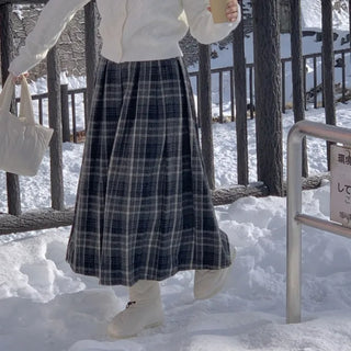 A-line long check skirt