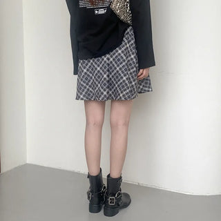 Checkered mini skirt