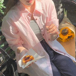 Loose-fitting pink autumn shirt