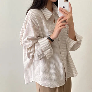 Long-sleeved striped oversized shirt