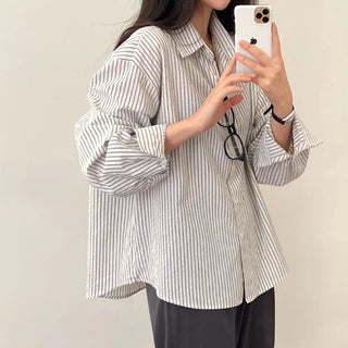 Long-sleeved striped oversized shirt