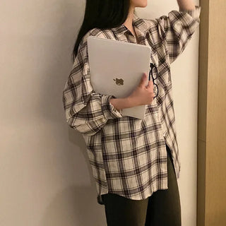 Long-sleeved oversized vintage shirt