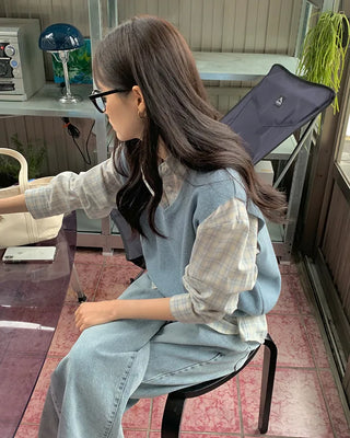 Cashmere V-neck knit vest