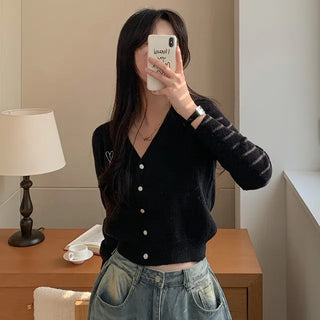 V-neck layered heart stitch knit cardigan