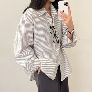 Long-sleeved striped oversized shirt