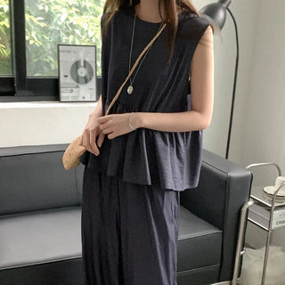 Flared sleeveless blouse