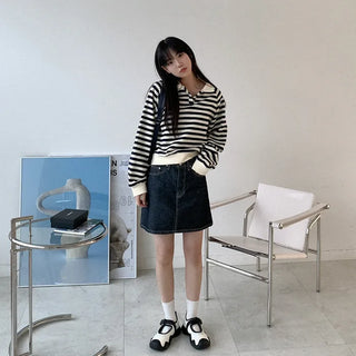 Low denim mini skirt