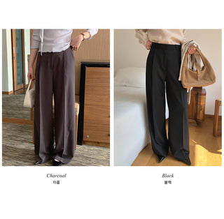 Wide-leg slacks with one pleat